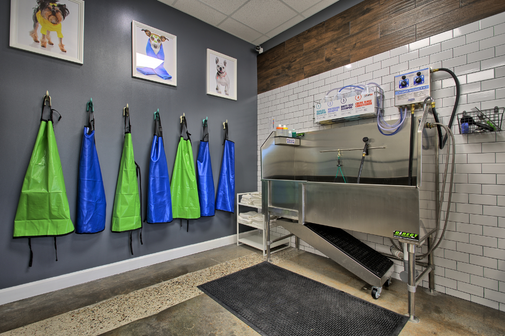 A comprehensive grooming service offering professional bathing, brushing, and care for pets in Bellaire, Texas