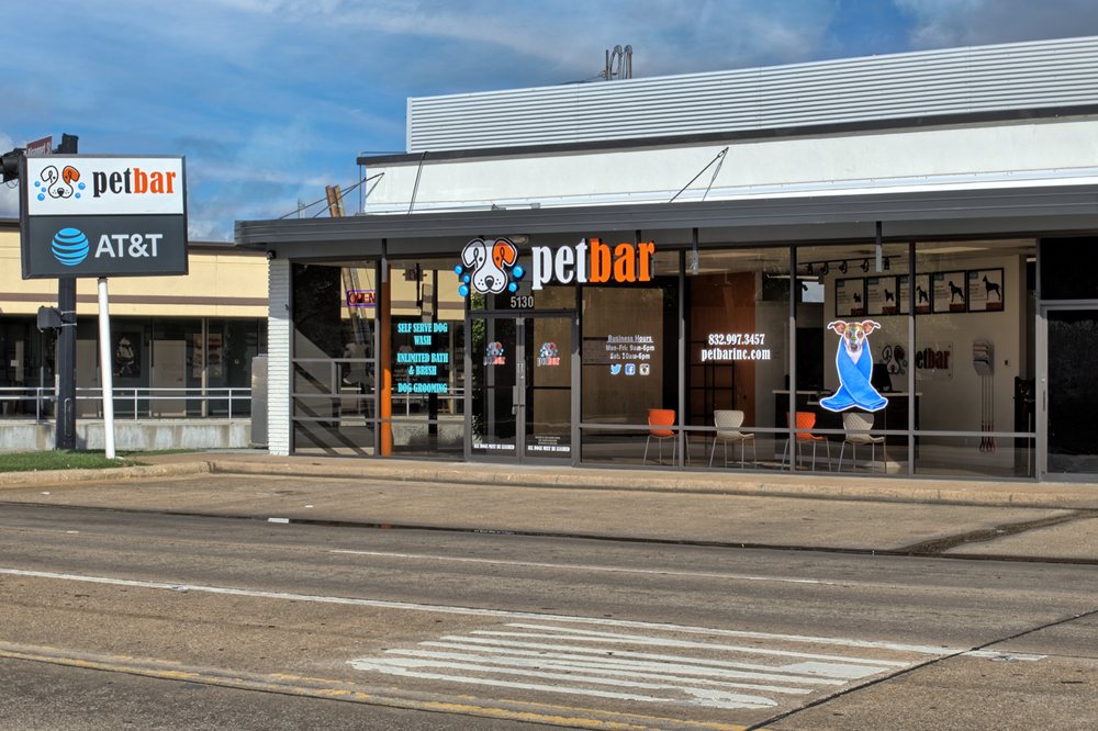 Petbar dog grooming salon in Bellaire, TX