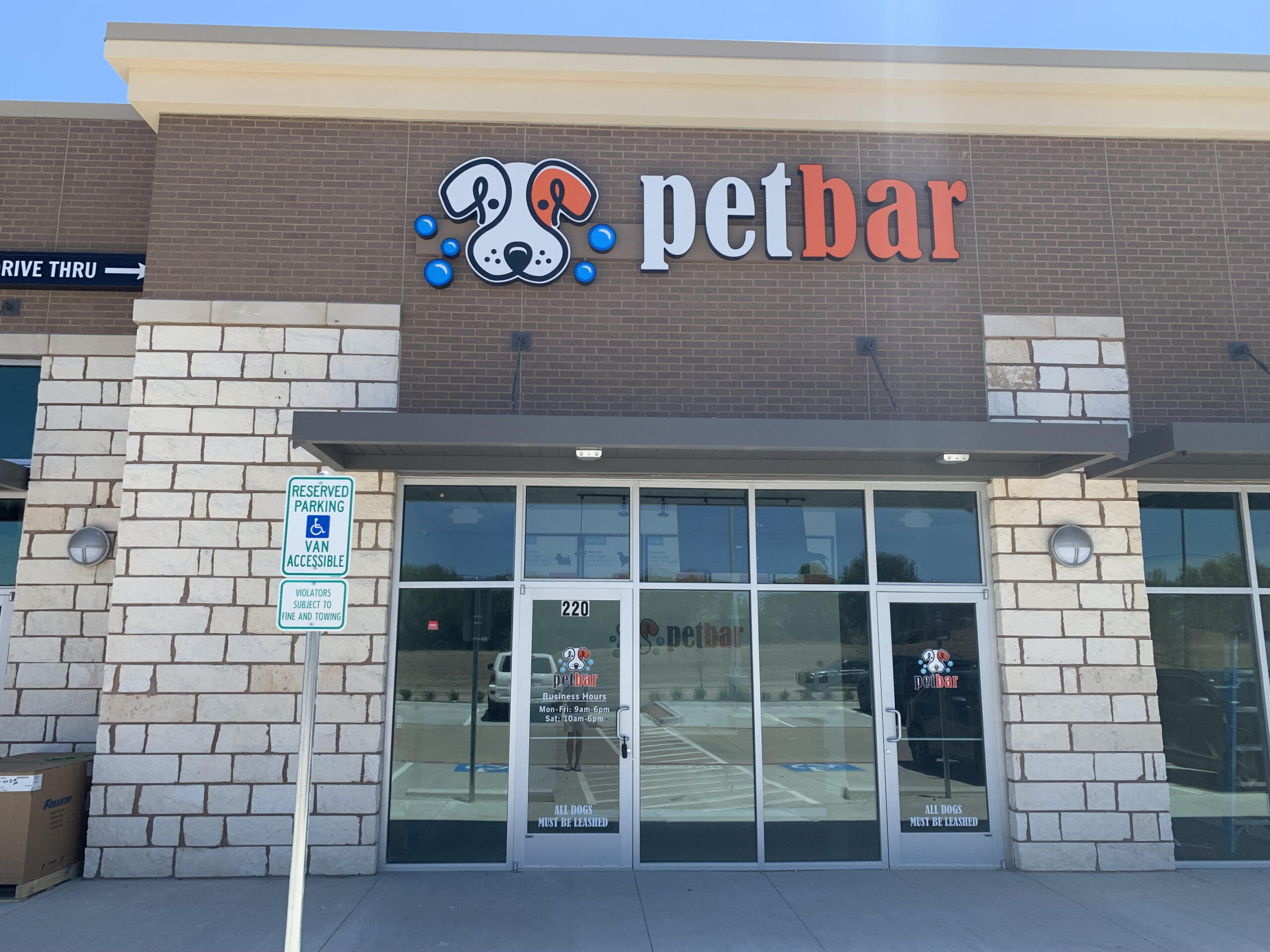 petbar Sachse Store front